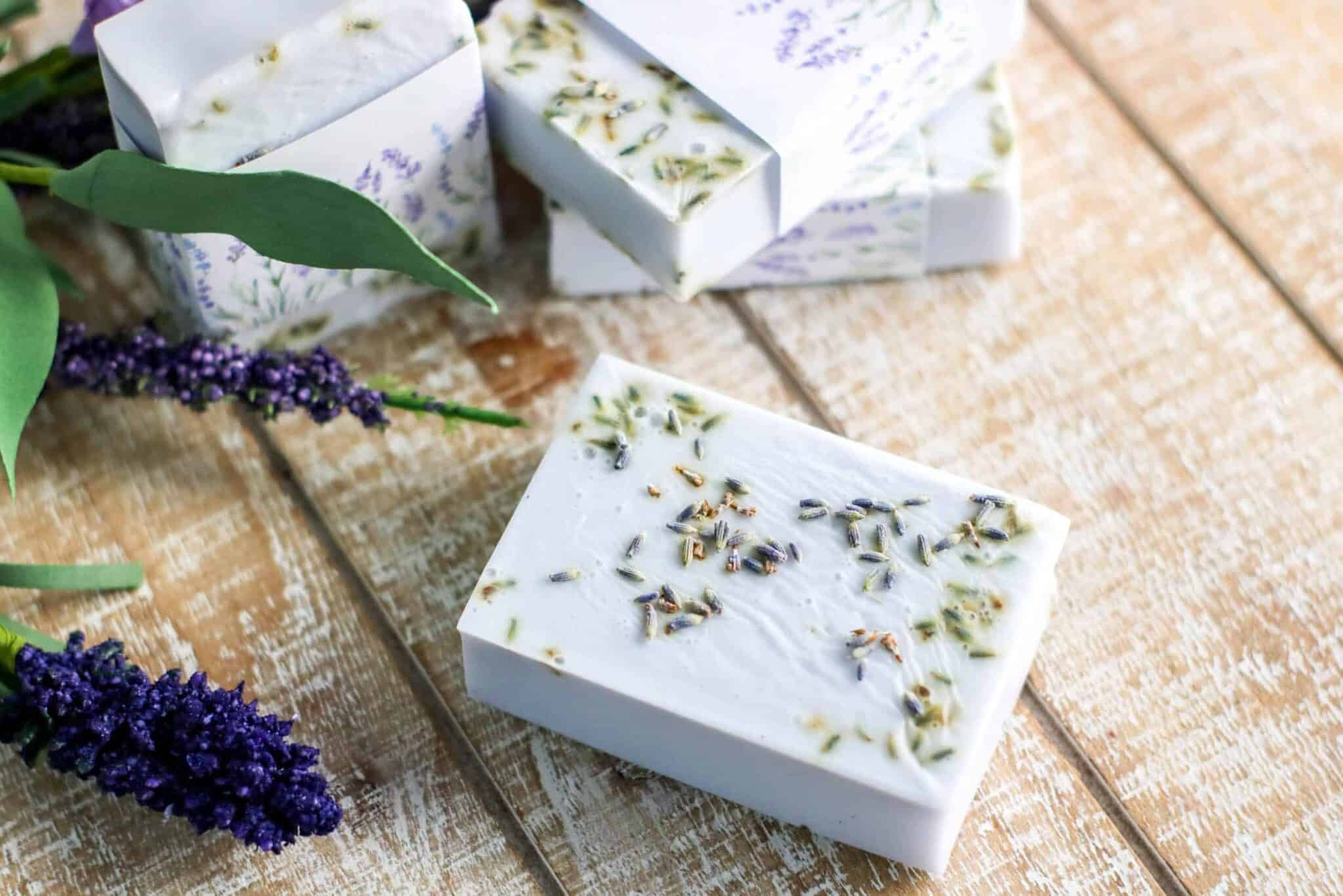 5 Homemade Soap Recipes for Beginners with Essential Oils