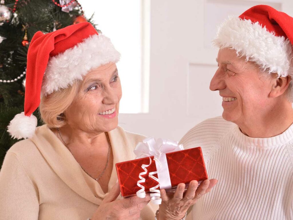 Gift Elderly Women - 60+ Gift Ideas for 2024